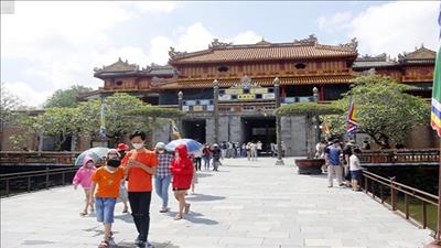 Thảo luận lên phương án phục hồi du lịch giai đoạn 2021 - 2023