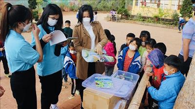 Hưởng ứng chương trình nước sạch trong trường học