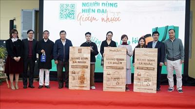 Thành lập Nhóm đối tác hành động giảm nhựa