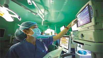 Sớm giải quyết khó khăn, tăng cường sự vững mạnh của hệ thống y tế