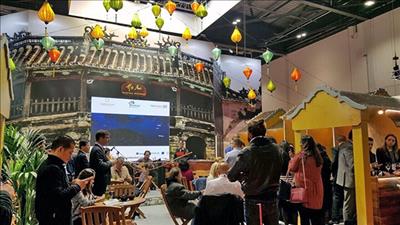 Hỗ trợ kinh phí, chi trả cho hoạt động phát triển du lịch