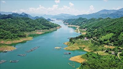 Phát triển bền vững kinh tế, du lịch Hòa Bình