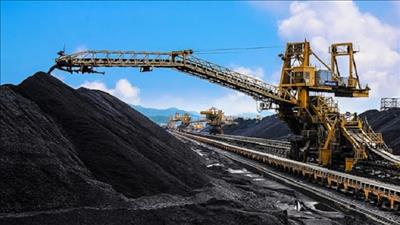 Các công ty khai thác hàng đầu thế giới cam kết cắt giảm khí thải CO2