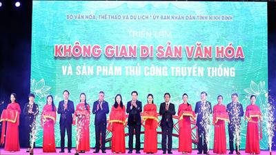 Triển lãm Không gian di sản văn hóa và sản phẩm thủ công truyền thống
