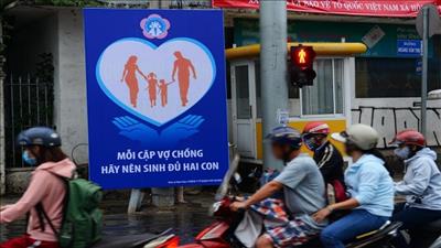 Chính sách mới: Khuyến khích nam nữ kết hôn trước 30 tuổi và sớm sinh con