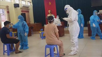 Ngày 18/9, cả nước ghi nhận thêm có 9.373 ca mắc COVID-19, Hà Nội có thêm ổ dịch mới