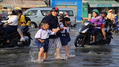 Cẩn trọng với bệnh nấm da chân ngày mưa