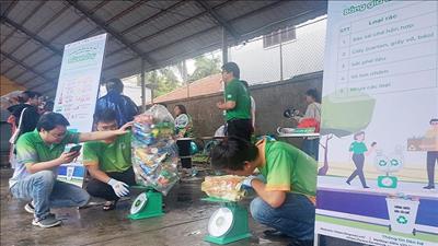 Huế triển khai ứng dụng đô thị thông minh thu gom rác tái chế 