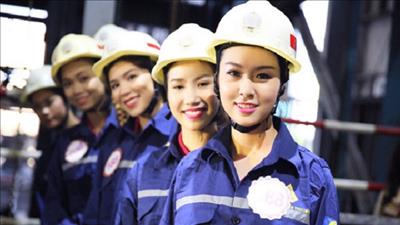 Tăng tỉ lệ nữ giới trong khối ngành khoa học, kỹ thuật, xây dựng