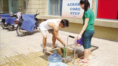 Hà Nội sẽ ngừng sử dụng các giếng khai thác nước ngầm