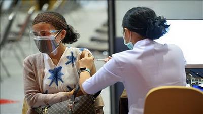 Đẩy nhanh tiêm chủng và phân bổ công bằng vaccine phòng Covid-19