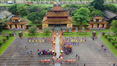Tổ chức lễ rước 