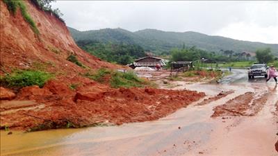 Chủ động phòng ngừa, ứng phó sạt lở trước và trong mùa mưa lũ