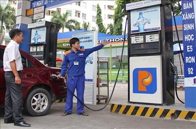 Xăng dầu tăng giá từ chiều nay