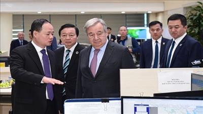 Tổng Thư ký Liên Hợp Quốc đến thăm Tổng cục Khí tượng thủy văn Việt Nam
