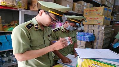 Hà Nội kiểm soát chặt gian lận thương mại, hàng giả hàng nhái trong dịp Tết 2021