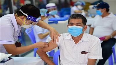 Tiếp tục đẩy nhanh tiến độ tiêm vaccine phòng Covid-19