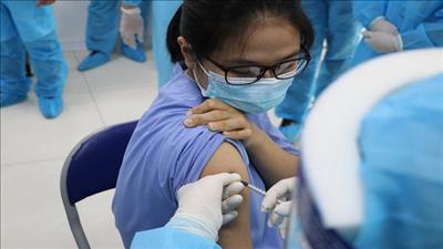 Ba địa phương phải tiêm đủ mũi 1 vaccine ngừa Covid-19 cho người trên 18 tuổi trước 15/9