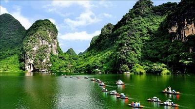Triển lãm Di sản văn hóa, danh thắng Việt Nam và sản phẩm thủ công truyền thống