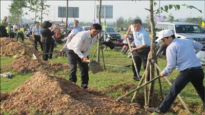 Trồng thêm cây để tạo đà phát triển xanh