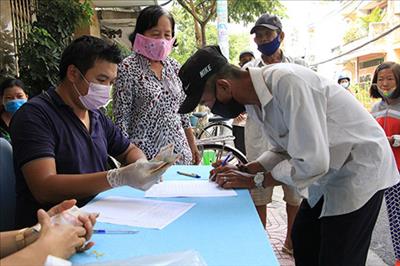 Liên đoàn Lao động TP Hải Phòng hỗ trợ 700 triệu đồng cho công nhân, viên chức các tỉnh, thành phía Nam 