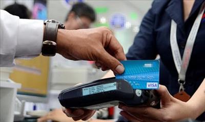 Hải Phòng: Khuyến khích người dân sử dụng dịch vụ thanh toán không dùng tiền mặt