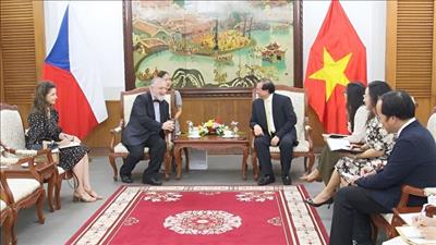 Hợp tác đào tạo nguồn nhân lực lĩnh vực văn hóa, nghệ thuật với Séc