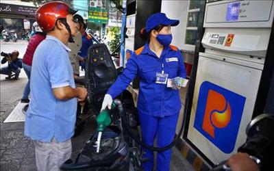 Xăng dầu tăng 300đ/lít từ 15h chiều nay